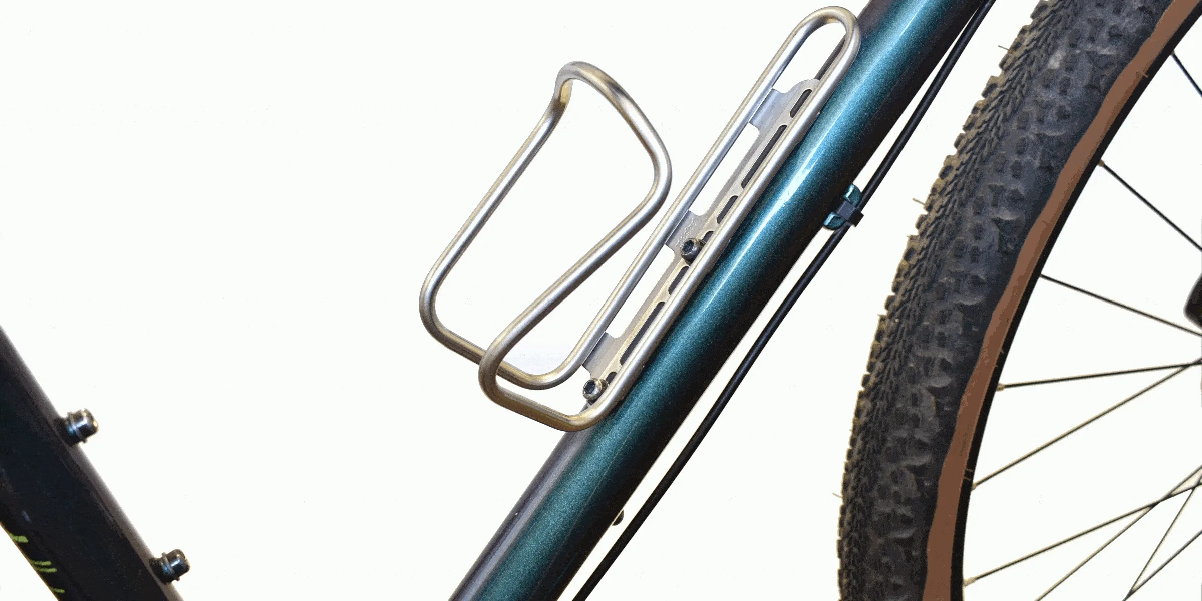 Animation of Widefoot StoutCage Bolting to Different Positions on Bike Down Tube